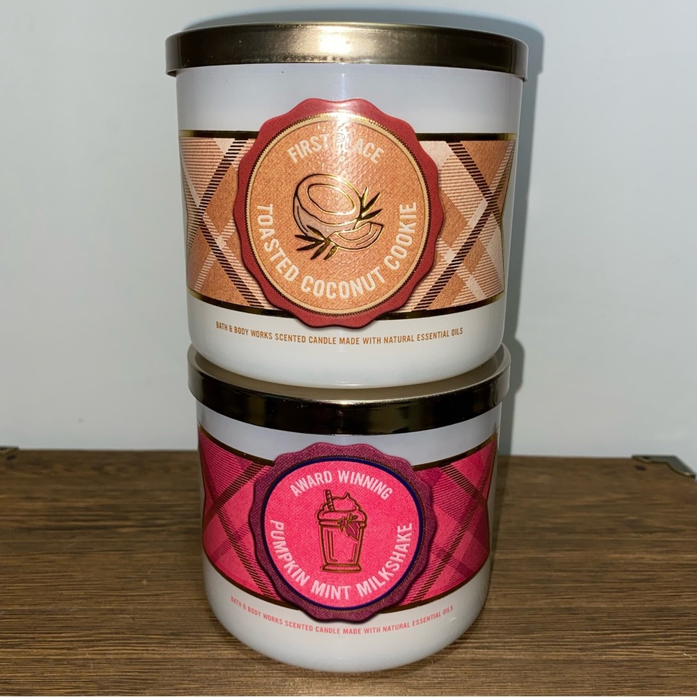 Bath & Body Works Toasted Coconut Cookie & Pumpkin Mint Milkshake Candle